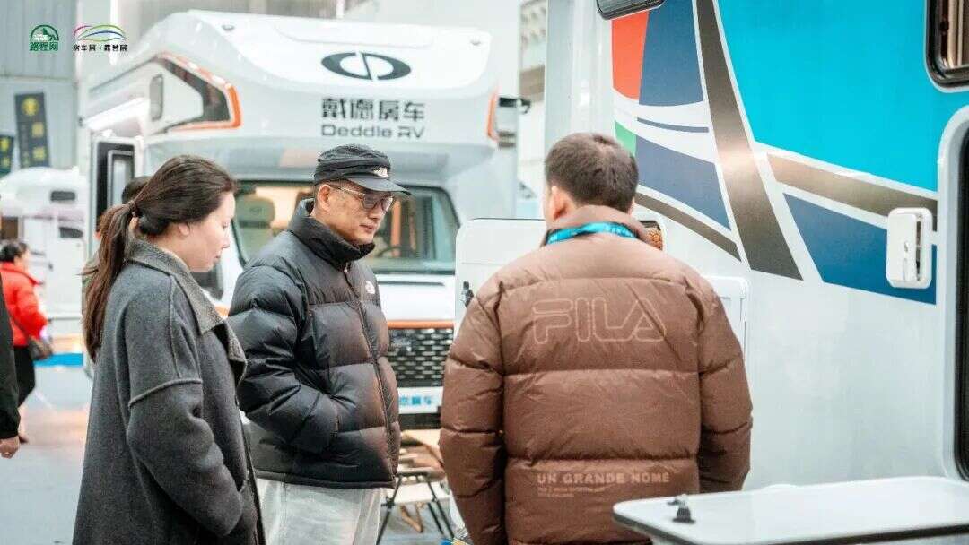 6开年首展武汉国际房车展盛大开幕冰球突破一马当先聚势中部！2