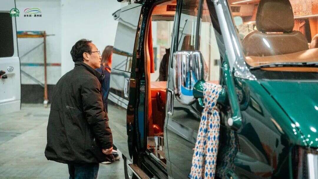 6开年首展武汉国际房车展盛大开幕冰球突破一马当先聚势中部！202(图6)