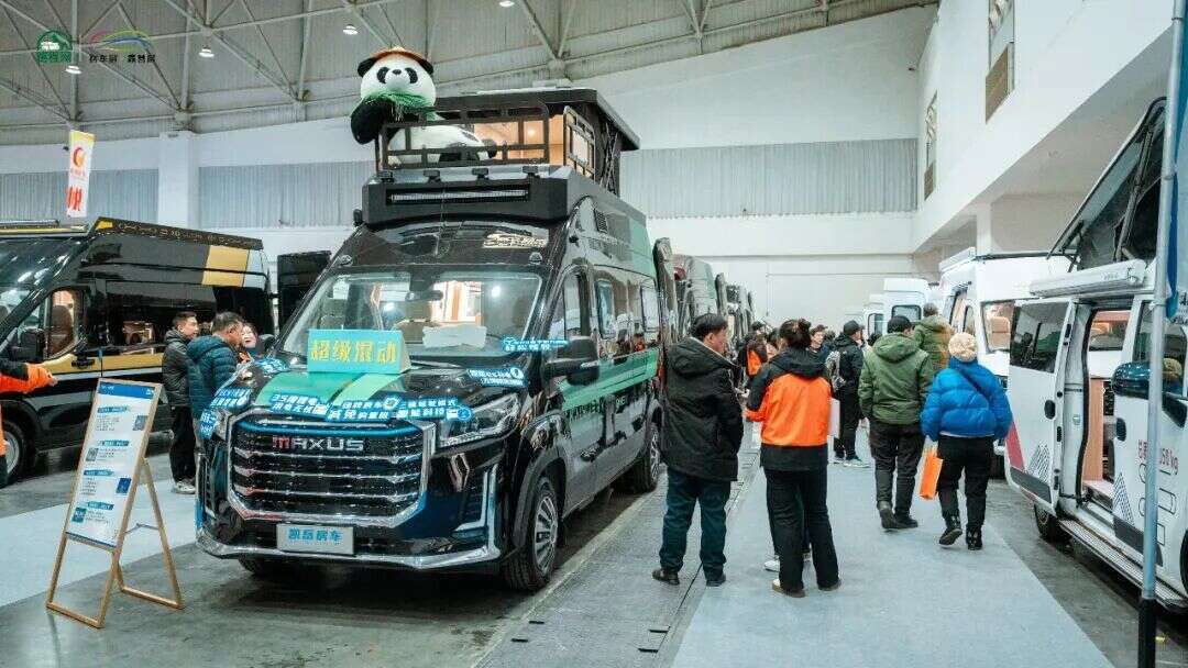 6开年首展武汉国际房车展盛大开幕冰球突破一马当先聚势中部！202(图10)